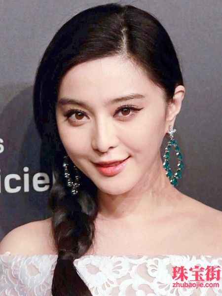 脸型不完美女神教你用珠宝来修颜