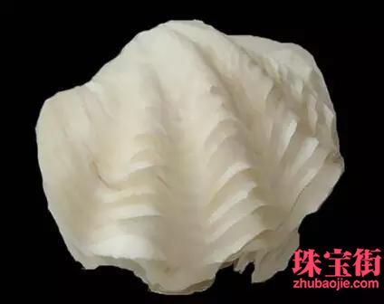 珊瑚、琥珀、砗磲、珍珠等有机宝石佩戴应当注意什么？