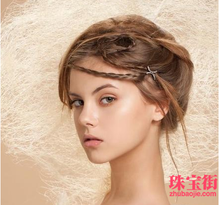 小心机大美丽 珠宝别样佩戴法你学会了么?