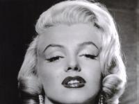 性感名伶玛丽莲.梦露 (Marilyn Monroe)：性感却纯真着，珠宝和真爱是女孩一生最好的朋友