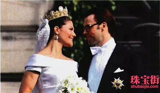 福兹娅公主与伊朗王储在开罗举行婚礼