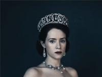 完美复刻女王皇冠 这部英剧光看珠宝就值了！