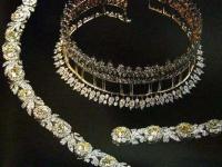 泰国珠宝以宝石琢磨与珠宝设计方面的精湛手艺闻名于世